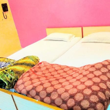 Shree Sai Paying Guest House Varanasi Esterno foto