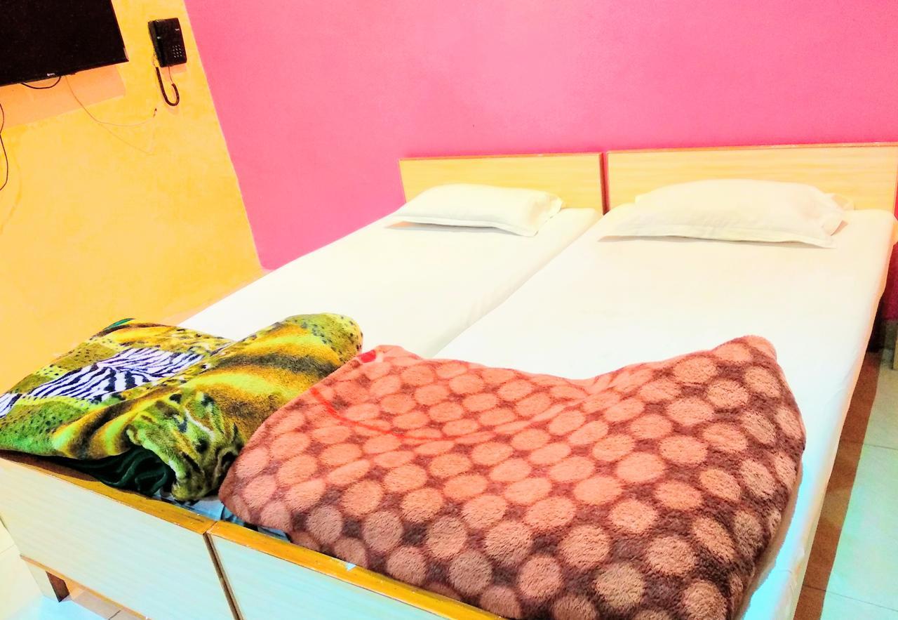 Shree Sai Paying Guest House Varanasi Esterno foto