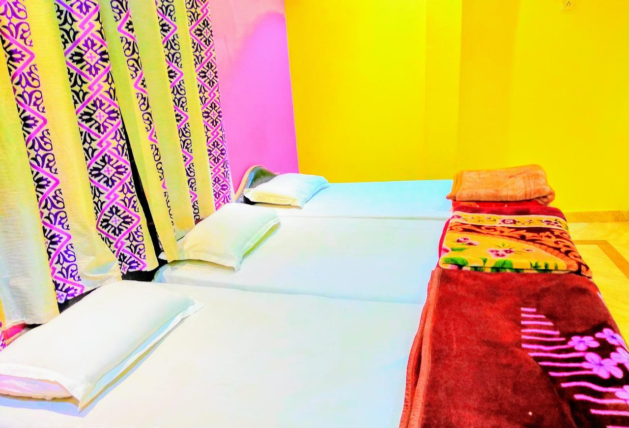 Shree Sai Paying Guest House Varanasi Esterno foto
