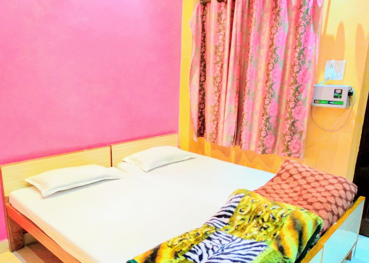Shree Sai Paying Guest House Varanasi Esterno foto