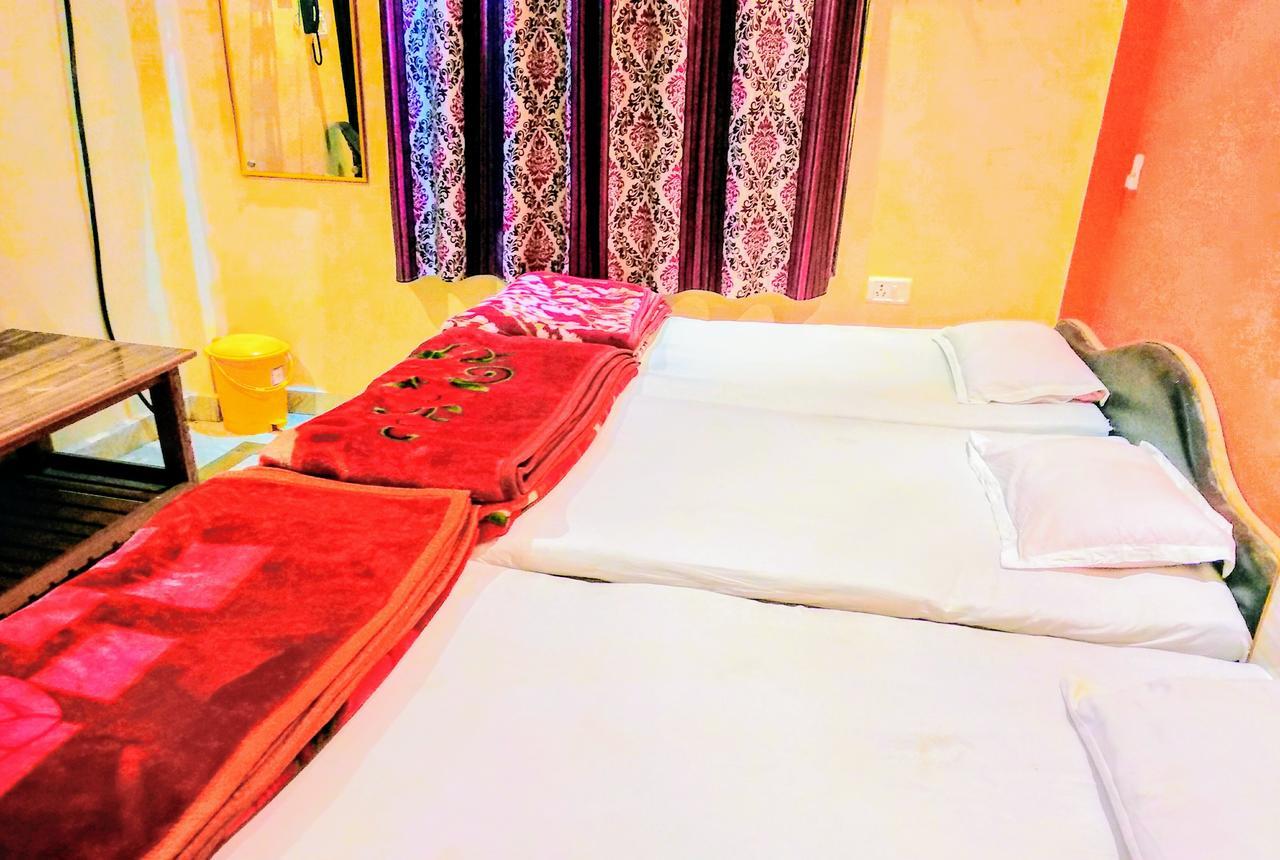 Shree Sai Paying Guest House Varanasi Esterno foto